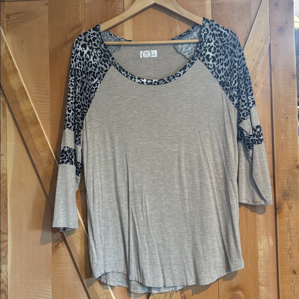 Women’s Animal Print Long Sleeve Shirt